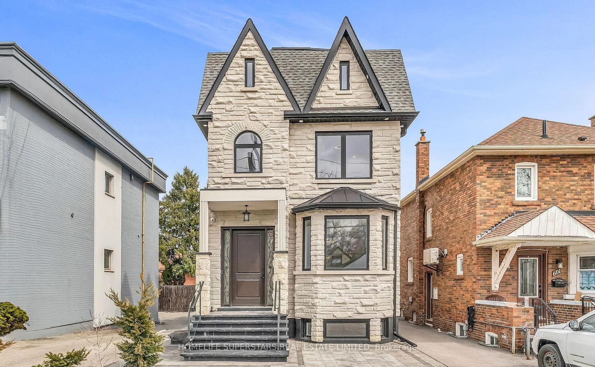 603 Royal York Road, Toronto W07, On M8y 2s8