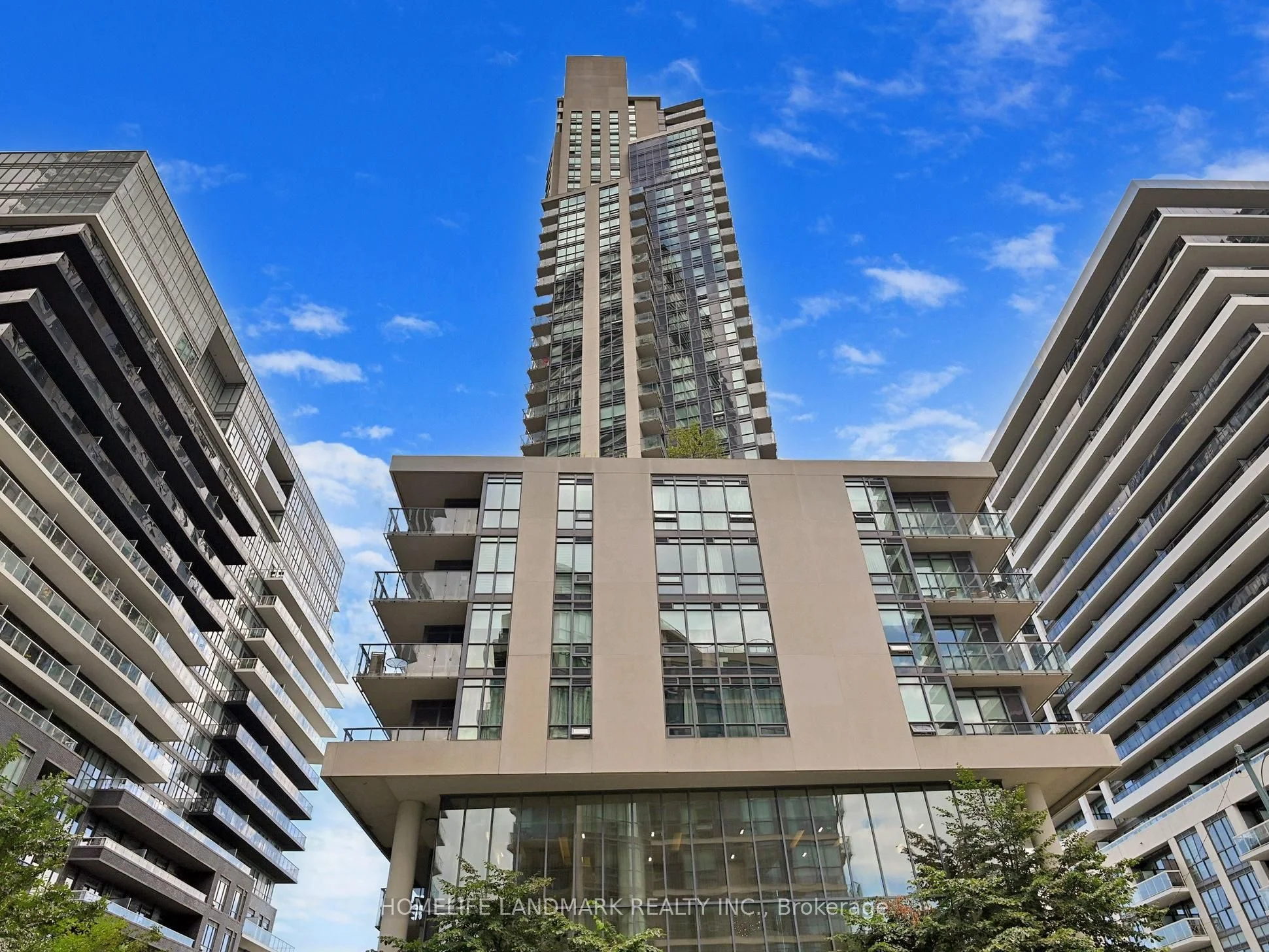 59 Annie Craig Drive 1608, Toronto W06, ON M8V 0C4