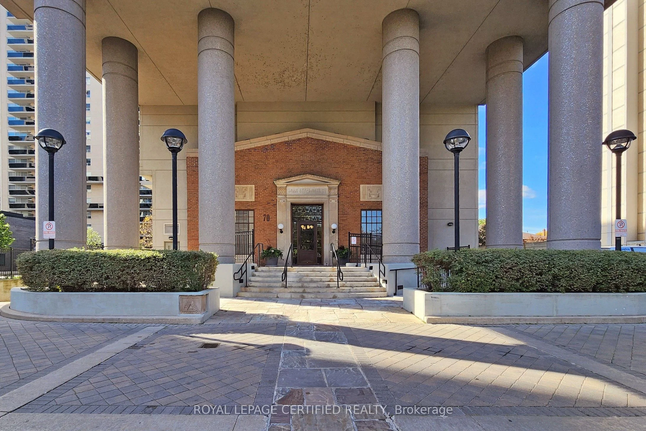 70 High Park Avenue 1804, Toronto W02, ON M6P 1A1