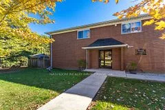 2069 Meadowbrook Road 10, Burlington, ON L7P 2A3