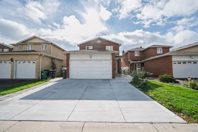 Detached in Brampton