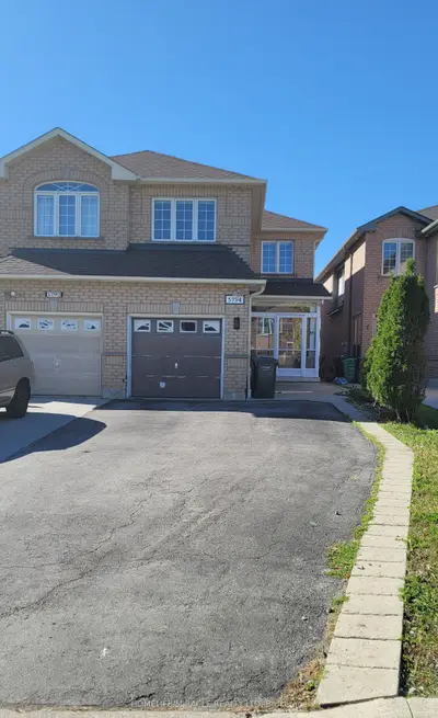 Semi-Detached in Mississauga