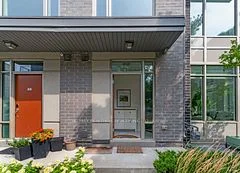 31 Applewood Lane 67, Toronto W08, On M9c 0c1