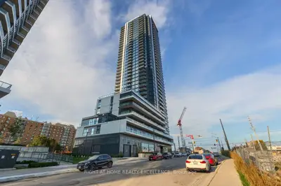 Condo Apartment in Mississauga