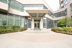 33 Elm Drive W 1003, Mississauga, ON L5B 4M2