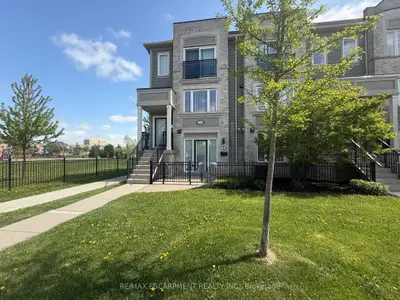 Condo Townhouse in Mississauga