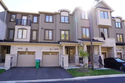 Att/Row/Townhouse in Mississauga