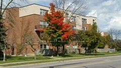 1055 Forestwood Drive 214, Mississauga, ON L5C 2T8