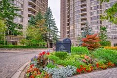 55 Kingsbridge Garden Circle 313, Mississauga, ON L5R 1Y1