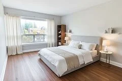 2434 Lake Shore Boulevard W Apt 1, Toronto W06, ON M8V 1C4