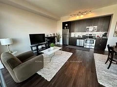 105 The Queensway Avenue 3415, Toronto W01, ON M6S 5B5