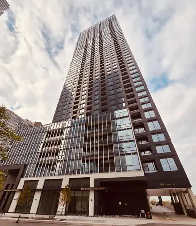 Condo Apartment in Mississauga