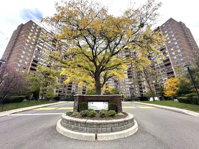 Condo Apartment in Toronto