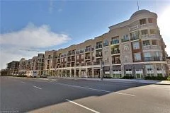 216 Oak Park Boulevard 213, Oakville, ON L6H 7S8