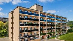 573 North Service Road 401, Mississauga, ON L5A 1B5