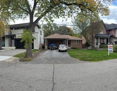 3 Allan Park Road, Toronto W07, On M8z 3s9