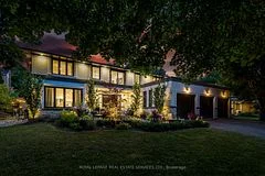 2498 Robin Drive, Mississauga, ON L5K 2G3