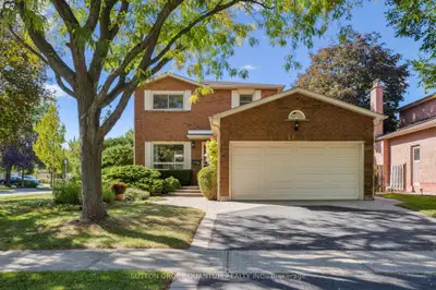 Detached in Oakville
