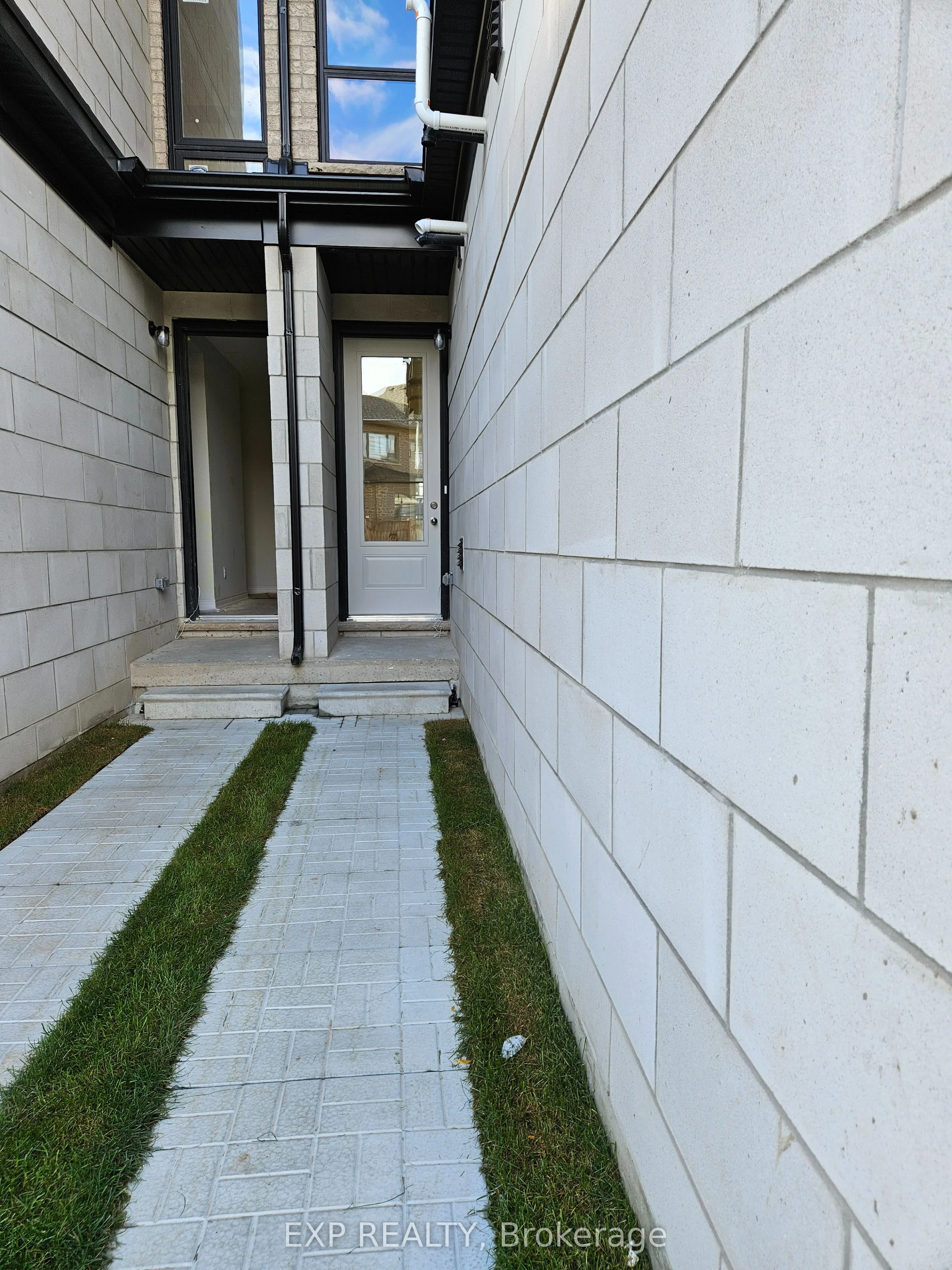3185 SIXTH LINE Lane 18 B, Oakville, ON L6H 0V7