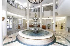 25 Kingsbridge Garden Circle 723, Mississauga, ON L5R 4B1