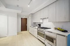 160 Kingsway Crescent 307, Toronto W08, On M8x 2s4