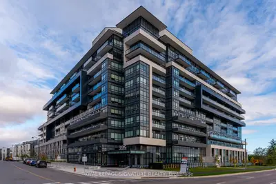 Condo Apartment in Oakville