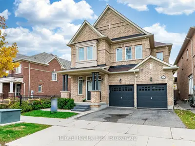 Detached in Oakville