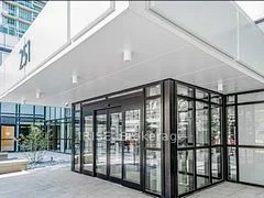 251 Manitoba Street 624, Toronto W06, ON M8Y 0C7