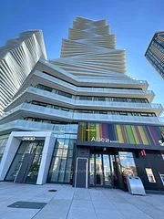 3900 Confederation Parkway 5602, Mississauga, On L5b 0m3
