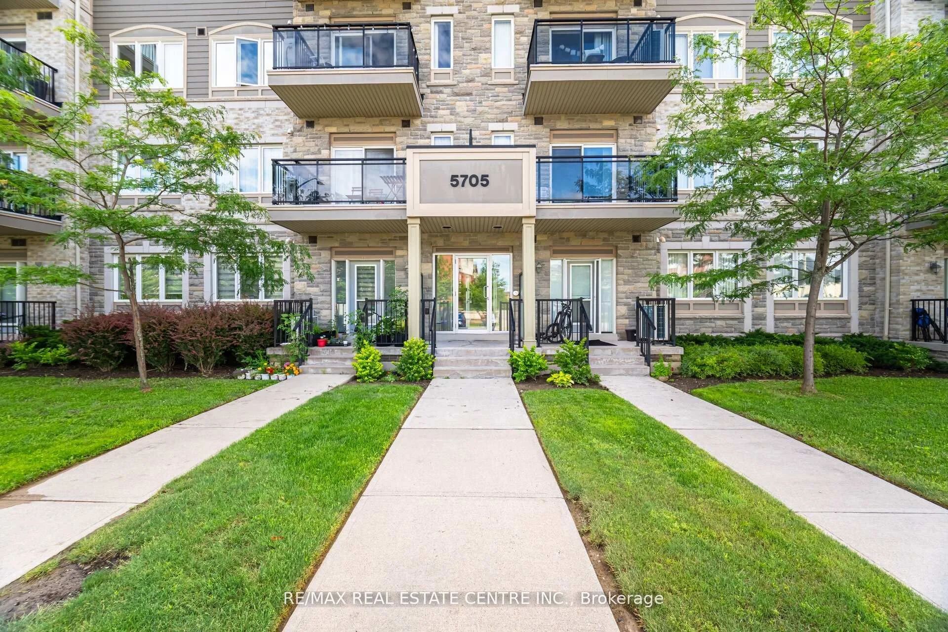 5705 Long Valley Road 305, Mississauga, ON L5M 0L8