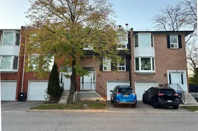 Condo Townhouse in Mississauga