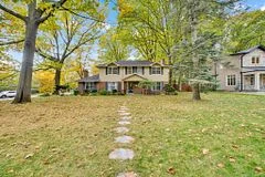 312 Dalewood Drive, Oakville, On L6j 4p5