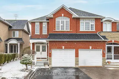 Semi-Detached in Mississauga