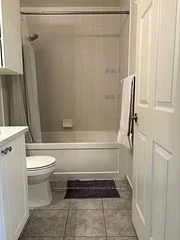 339 Rathburn Road W 512, Mississauga, ON L5B 0K6