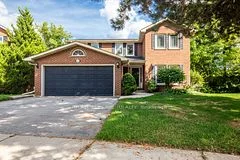 1020 Roxborough Drive, Oakville, On L6m 1e3