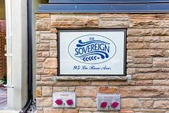 95 La Rose Avenue 704, Toronto W09, ON M9P 3T2