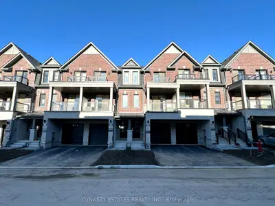 Att/Row/Townhouse in Mississauga