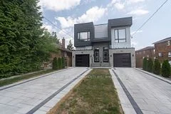 Semi-Detached in Mississauga