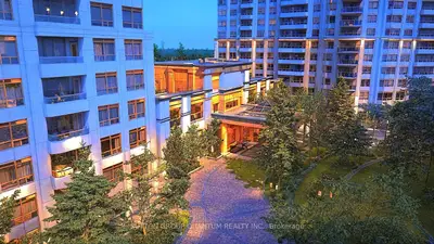 Condo Apartment in Mississauga