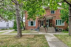Att/Row/Townhouse in Milton