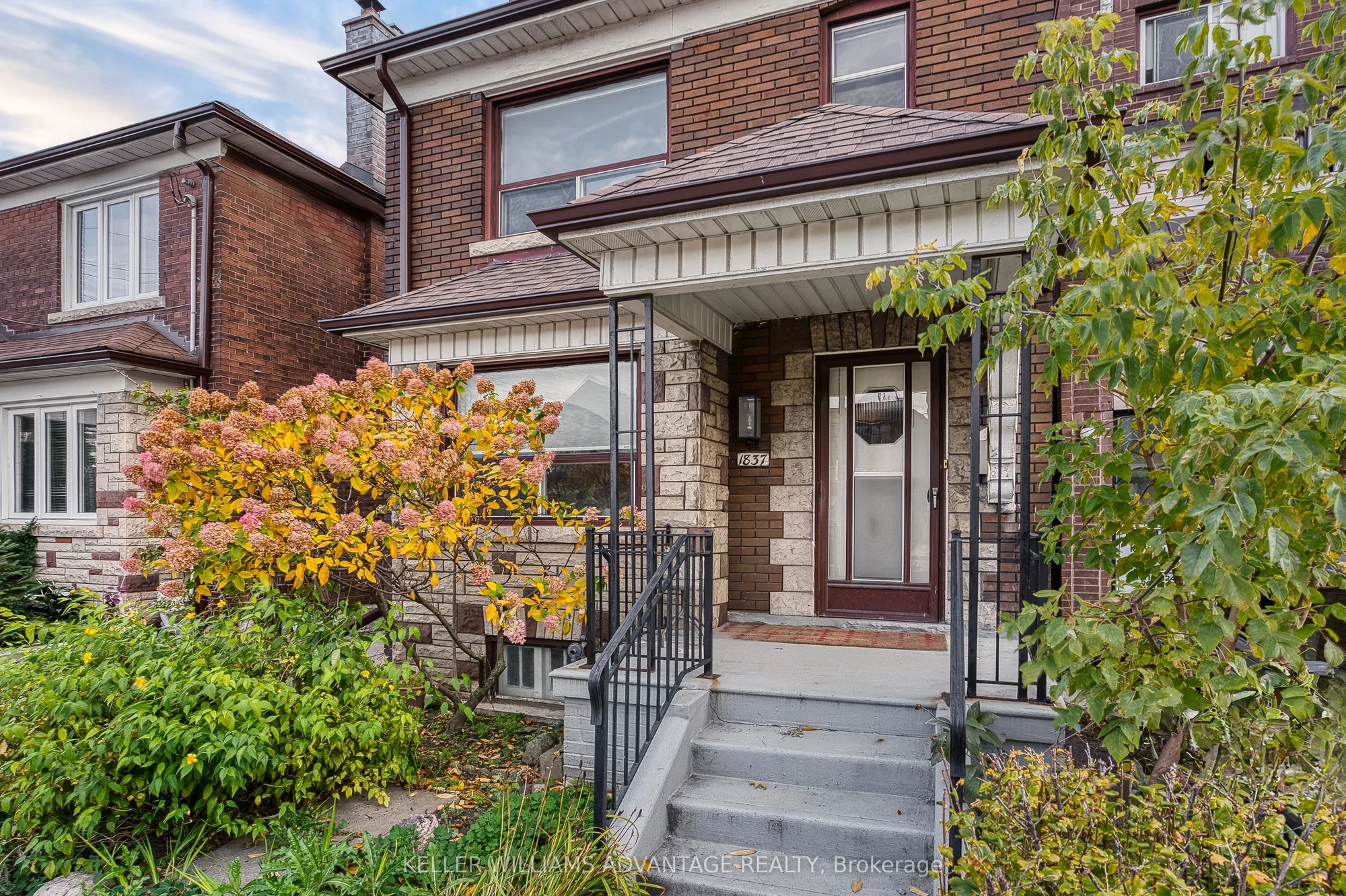 1837 Davenport Road, Toronto W03, ON M6N 1B8