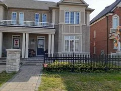 5323 Tenth Line W Street, Mississauga, ON L5M 0V8