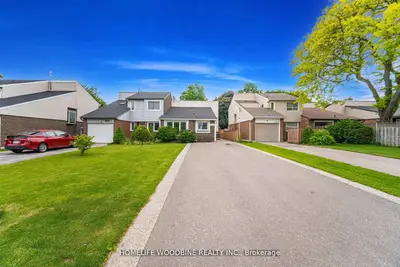 Semi-Detached in Mississauga