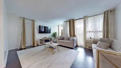 Condo Apartment in Mississauga