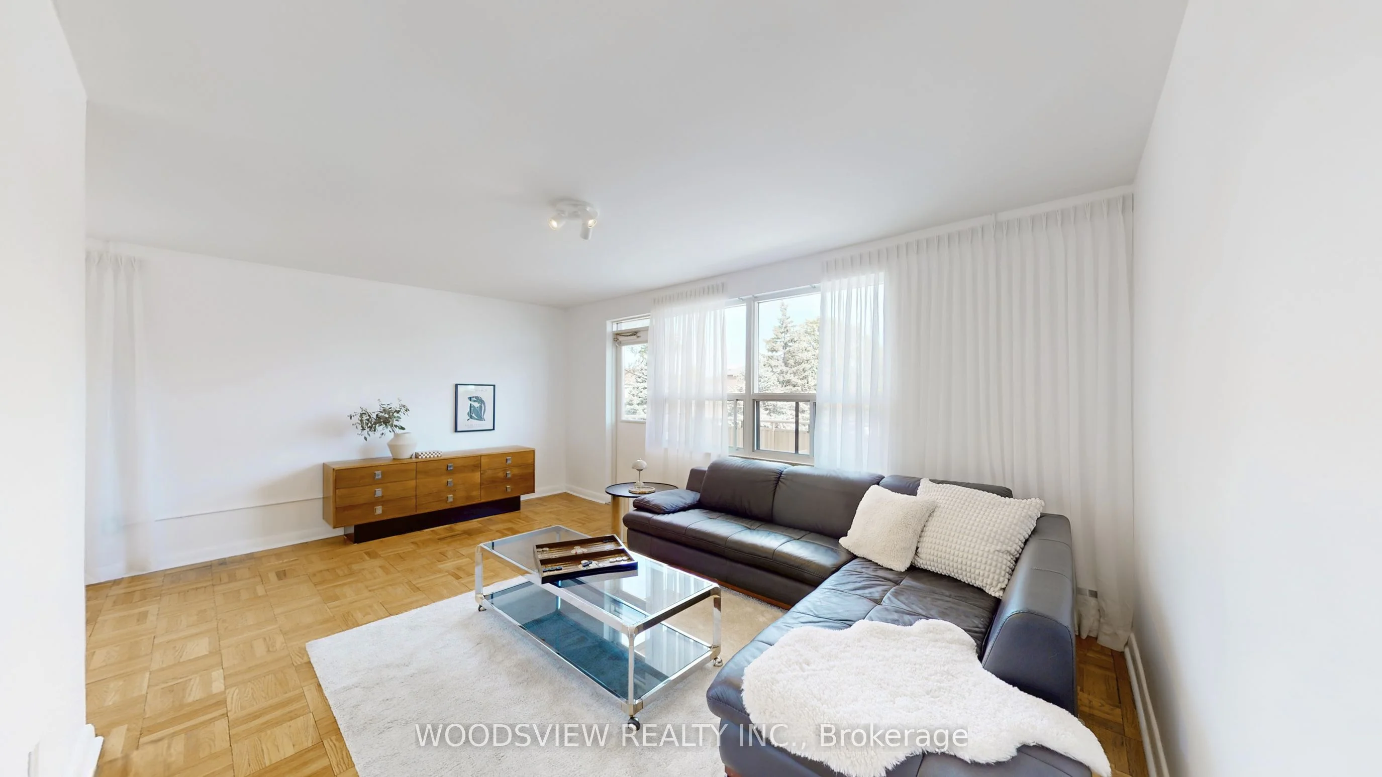 554 Harvie Avenue 9, Toronto W03, ON M6E 4M1