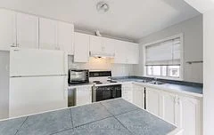 56 Mendota Road 2, Toronto W07, ON M8Y 1G2