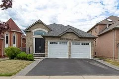 5768 Whitehorn Avenue Upper, Mississauga, ON L5V 1W1