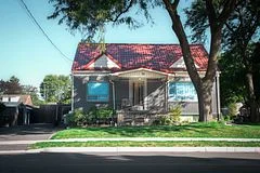 10 Yvonne Avenue, Toronto W05, ON M3L 1C7