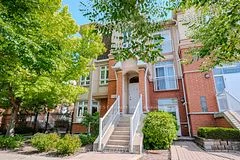 9 Pine Street 28, Toronto W04, ON M9N 0A6
