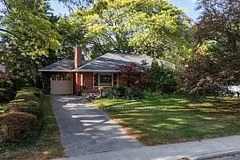 2169 Paisley Avenue, Burlington, ON L7R 1W1